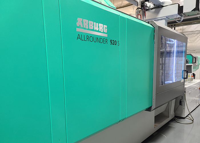 Arburg 920 Tonnage: 560 Shot Size: 39.7oz